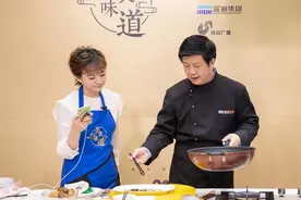 ＃周五8点 春良味·道＃ “良粉”分餐后表白：我这辈子喝过的最好喝的鸡汤！图片
