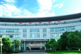 赣州市迎来了双胞胎集团的投资，把赣州市分公司作为区域总部基地图片