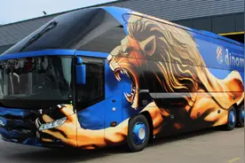 你所未见过的足坛豪门大巴，哪辆最飒？图片