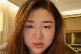 杨天真病情严重？态度坚决要做切胃手术，曾因身体原因抛下张艺兴图片
