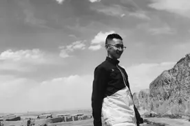 马拉松遇难的残疾人，平时泡面果腹，赛前吃了一顿羊肉图片