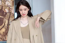 张小斐说永远不会离开大碗娱乐，却和赵丽颖成了同事，咋回事？图片