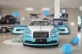 白富美喜提600万劳斯莱斯，不到一天就撞坏，爸爸：再给你买一辆图片