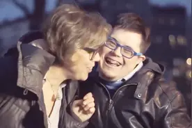 唐氏综合征患者，为啥几乎都长得一模一样？看完了好想哭！视频封面