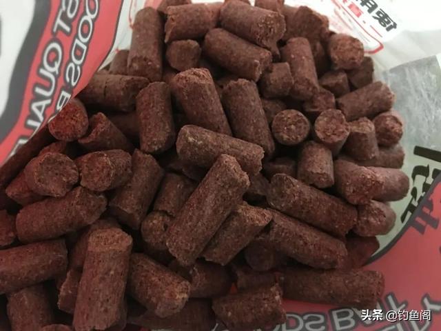 野生鲤鱼特别“精”，一定要投其所好才能尽快将其诱进窝