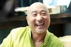 看看陈佩斯开的车，冯巩开的车，还有潘长江开的车，差距很明显图片