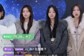 年轻人，在直播间里买貂图片