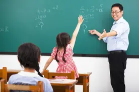 一群被忽视的教育群体——县城教师！他们任务最重但待遇最低图片