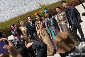 《妻子的旅行》路透曝光，刘涛大气，蒋勤勤显年轻，张翰罗圈腿图片