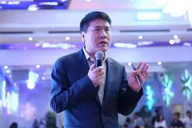 教授王福重曾狂言：父母是包袱，不要给子女压力要求尽孝！美国好图片