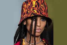 新生代女模特竟把传奇超模Naomi Campbell 骂哭了图片