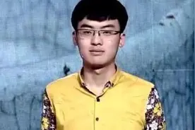 小伙子拿收藏多年的剑来鉴宝，称打算买房结婚，专家：不能卖图片