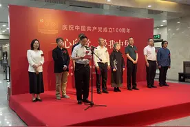 “《一心向党 爱我中华》何鄂雕塑作品及图片展”开展图片