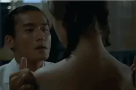 梁家辉：曾是发哥小弟，恋导演女儿，拒张曼玉，被黑道劫持全靠她图片