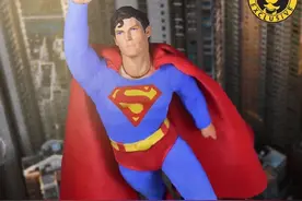 Mezco Toys 发布 One:12 Collective Superman 1/12 超人图片