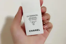 大牌护肤品踩雷：香奈儿防晒水油分离，小棕瓶眼霜长脂肪粒！图片