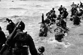 诺曼底老兵回忆：我向他开了八枪，他倒下后管我要了一支烟图片