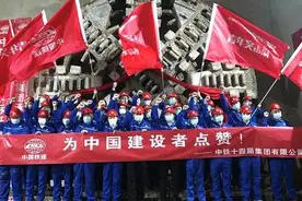 以考古的方式修地铁，北京地铁八号线今天贯通图片
