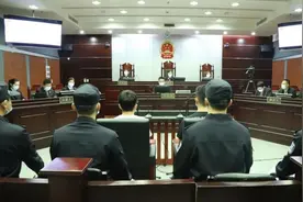 热评丨“女子取快递被造谣出轨”用刑罚为诽谤行为划红线图片