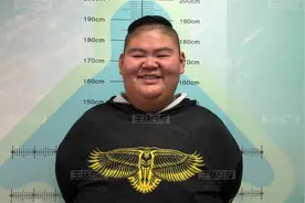 “中国第一胖”半年甩肉284斤！衣服鞋子都好买了，还有两个意料之外的收获…图片