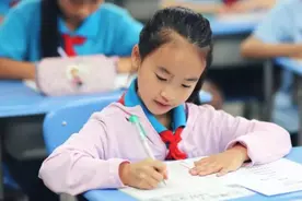 小学生罚抄“罗”字火了，写出了三维立体感，这字好像有了灵魂图片