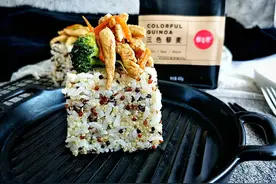 三色藜麦饭，用西蓝花鸡胸肉做“伴”制作美味减脂餐，好吃零负担图片