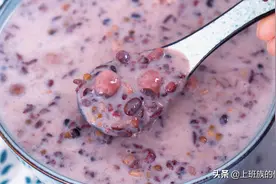 腊八粥好吃有技巧，里面放点它味道超级好，老人小孩都爱吃图片
