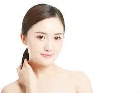 艳遇桃花非是福图片