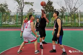 练“兵”先练“功”，强警先强身图片