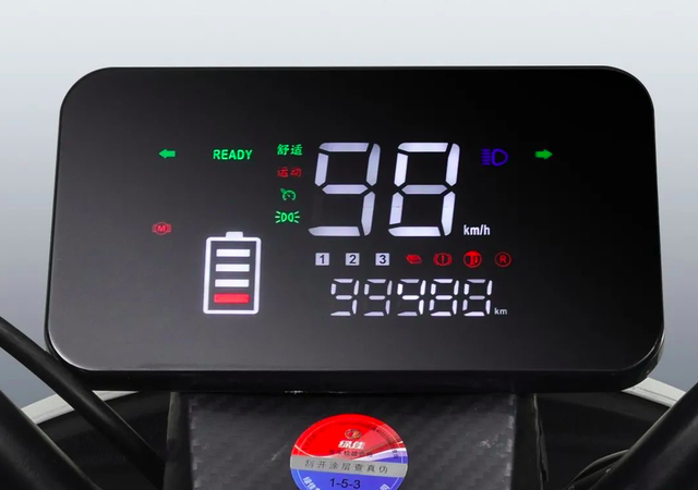 绿佳新款电动车评测：搭载400W电机，动力足续航远，山区也能骑