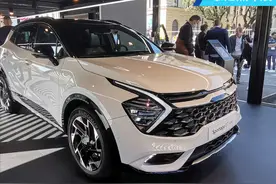 起亚要逆袭了？这台全新SUV简直脱胎换骨，外观内饰都甩同级一条街图片