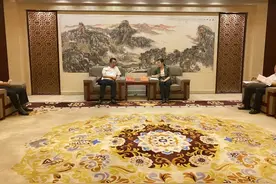 张宏伟会见山东高速集团董事长周勇图片