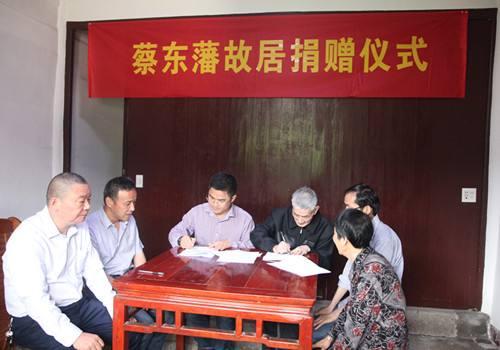 《易中天中华史》水准如何？学术大咖转型娱乐明星后的浮躁之作？