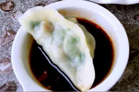 调韭菜馅时，这种调料别乱放，很多人不懂，难怪饺子不鲜也不香图片