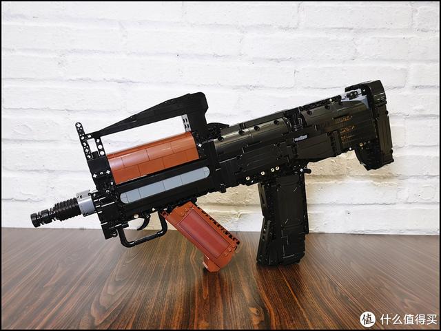 积木评测：吃鸡空投步木仓：Groza是最强吃鸡神器？