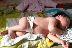 新生儿可以晒太阳吗？图片