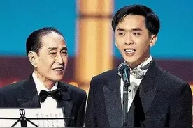 与3位“老婆”共同过日子的邓兆尊直言：最穷时卡里仅有1亿图片