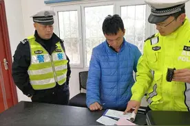 小伙考驾照，科目三4次没过，考第5次又挂科了，下车后愤怒报警！图片