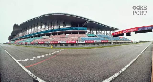 韩寒都喜欢的鄂尔多斯国际赛车场,跑起来究竟有多爽?