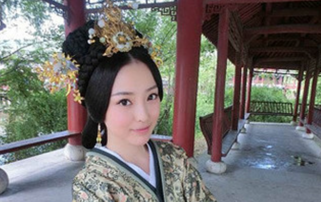 王洁曦去世6年,生前因《丑女无敌》爆红,为演戏曾去夜总会试台