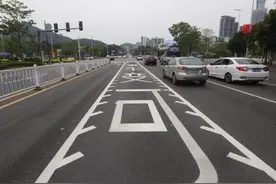​“锯齿车道”是什么意思？如果这都不知道，别说自己是老司机图片