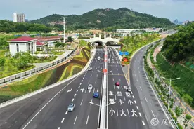 海沧隧道现雾状“瀑布”，咋回事？市民目睹吓一跳图片