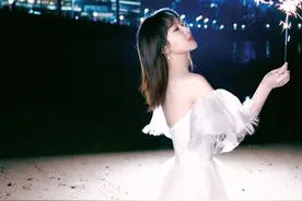 杨紫过29岁生日，李现晒他拍的杨紫美照，杨紫夸自己可爱图片
