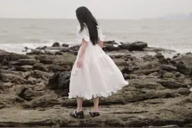 从陈露霍尊到李莎旻子隔壁老樊，女方同是恋爱脑，这次会不一样？图片