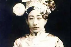 她是清朝最后一位格格，隐藏身份活到2014年，临终前说出皇家丑闻图片