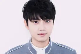 黄书豪出家做和尚？剃光头颜值不减，曾参加《偶像练习生》很圈粉图片