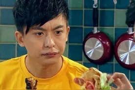 “小燕子”爱上“尔康”李晟与李佳航的爱情图片