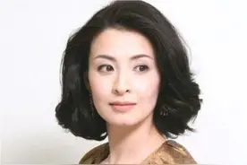 52岁大妈嫁给36岁小鲜肉，坦言：就是喜欢他，花点钱很正常图片