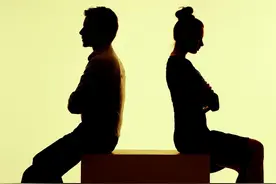 80后90后离婚率已达45%，与喜欢的人结婚很可能是幼稚的选择图片