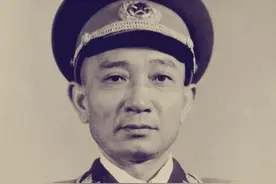他是原济南军区副司令，55年授中将，曾因何事叫板副总长杨成武？图片